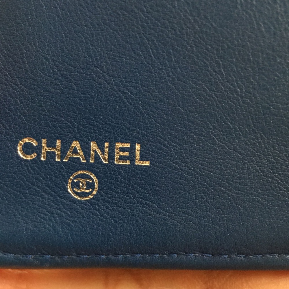 New Clearance! 🤯 Gorgeous Pretty 😍 Authentic Chanel wallet crossbody - Picture 9 of 12